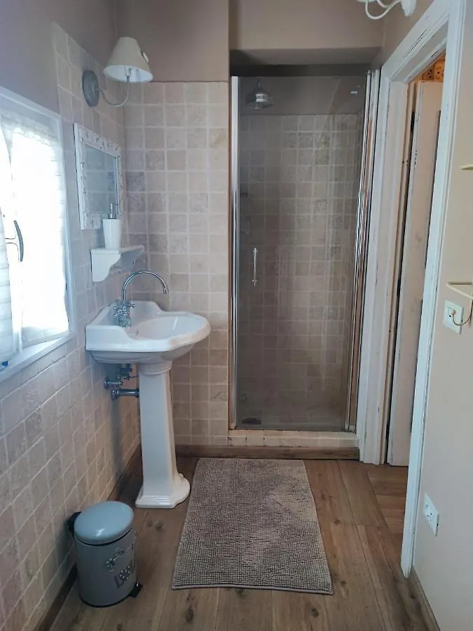 Mansarda Shabby Chic Apartment Fiumalbo Italy